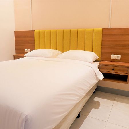 סוראבאיה Kokonut Guesthouse מראה חיצוני תמונה