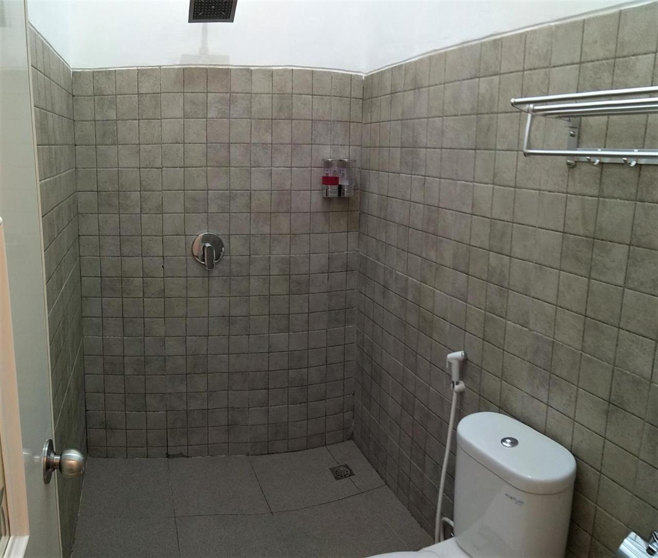 סוראבאיה Kokonut Guesthouse מראה חיצוני תמונה
