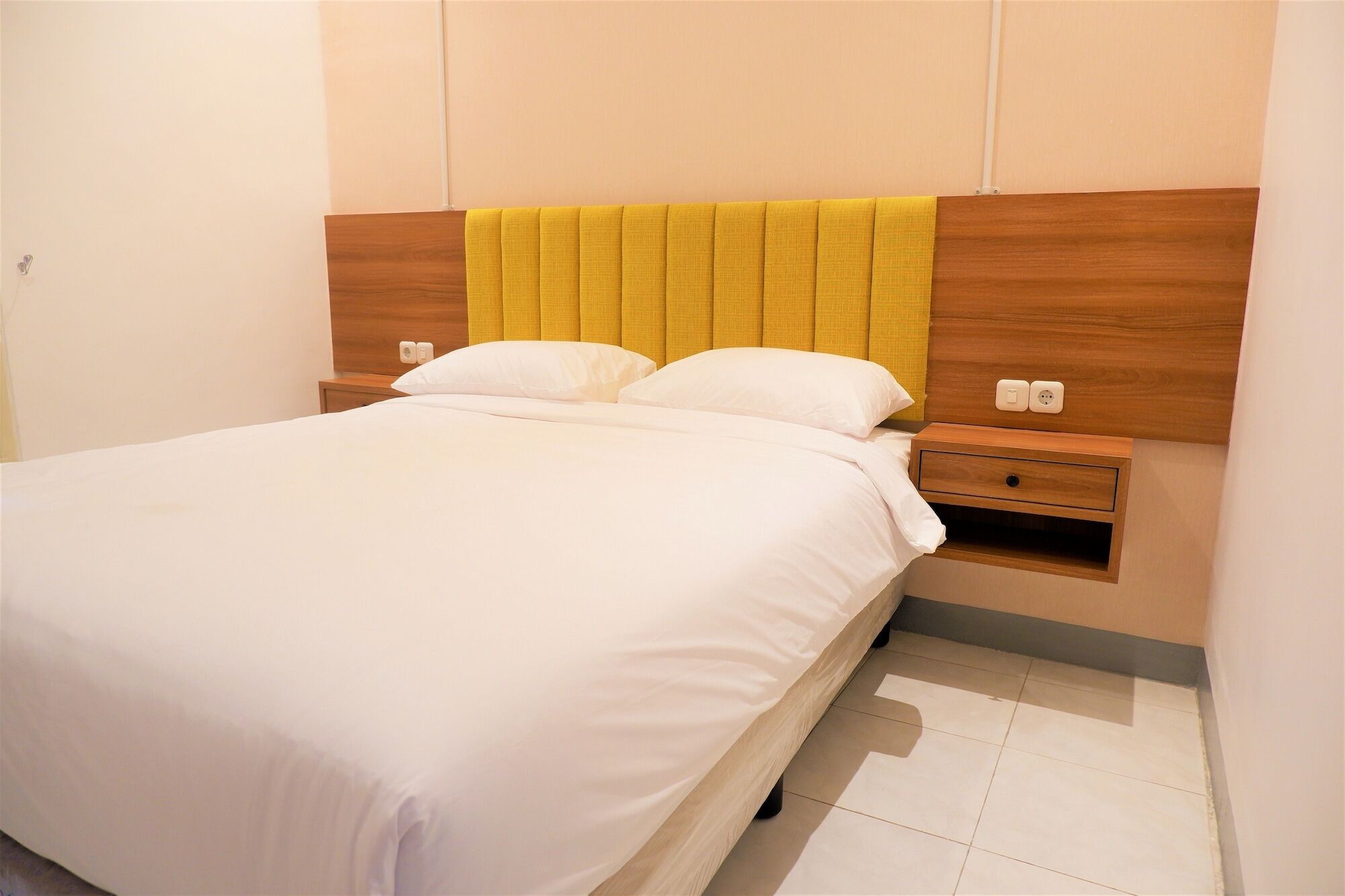 סוראבאיה Kokonut Guesthouse מראה חיצוני תמונה